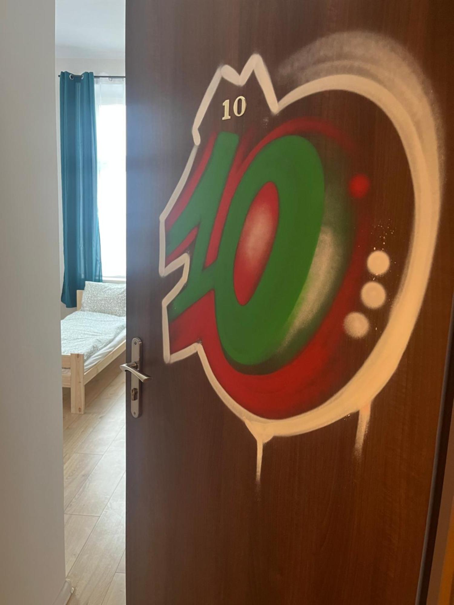 Hostel Graffiti Kraków Eksteriør billede