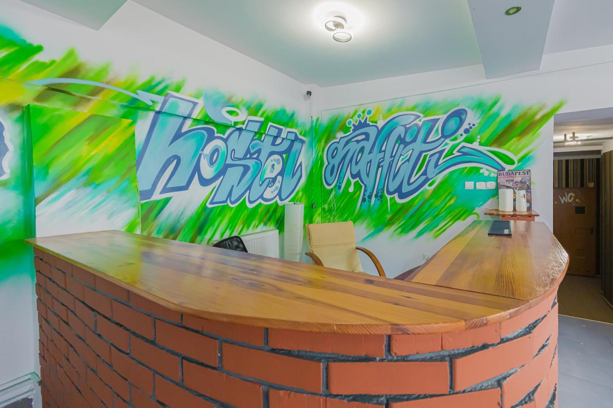 Hostel Graffiti Kraków Eksteriør billede